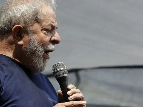 Cựu tổng thống Lula làm bình luận viên từ nhà tù!