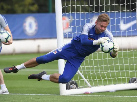 Buổi tập đầu tiên của lão tướng 38 tuổi trong màu áo Chelsea