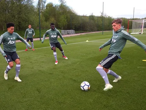 Thêm một "sao mai" sắp tỏa sáng trên bầu trời Old Trafford