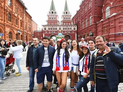 Tân binh của Arsenal chọn ra đội hình yêu thích