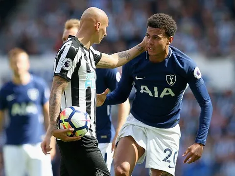 Newcastle 0-2 Tottenham: Chiếc thẻ đỏ tai hại
