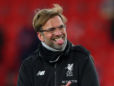 Khen ngợi tân vương, nhưng Klopp vẫn mơ về một cuộc 'đảo chính'