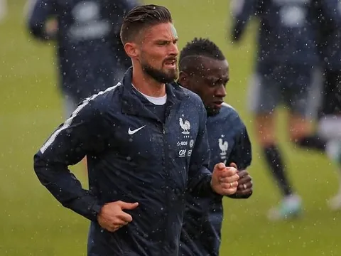 Olivier Giroud trở lại tập luyện cùng tuyển Pháp