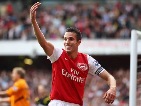 5 cầu thủ từng khoác áo Arsenal và Man Utd: "Kẻ Judas" Van Persie