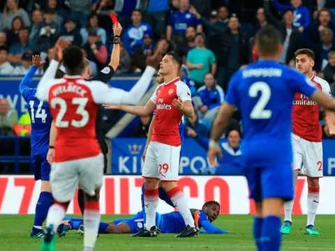 Thua thảm Leicester, Arsenal lập kỉ lục buồn