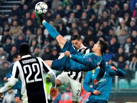 Ronaldo 'bị xúc phạm' với giá 100 triệu euro