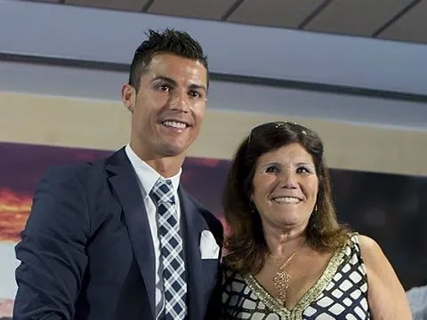 'Ronaldo trở về Man Utd là sự giả dối'
