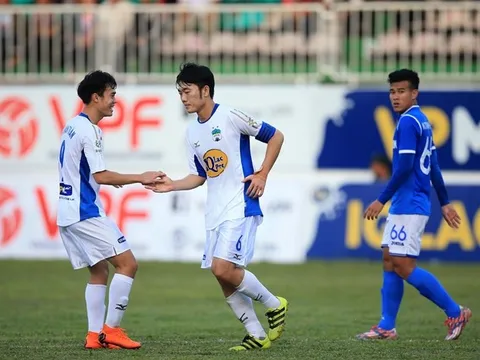 Đấu sớm vòng 16 V-League 2018: Văn Toàn, Công Phượng giúp HAGL đè bẹp Than Quảng Ninh