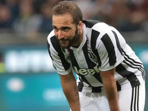 AC Milan đi bước cuối với Higuian hôm nay, Chelsea run rẩy chờ đợi