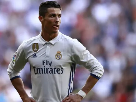 Ai cho Ronaldo có quyền chảnh chọe ở Real Madrid?
