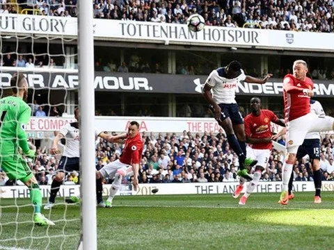 Ajax đừng vội xem thường Man Utd