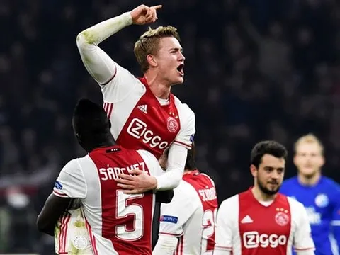 Ajax: Hạ M.U bằng niềm cảm hứng Johan Cruyff
