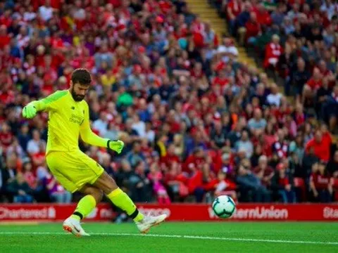 Alisson gần như 'mất tích', Klopp vẫn không tiếc lời khen