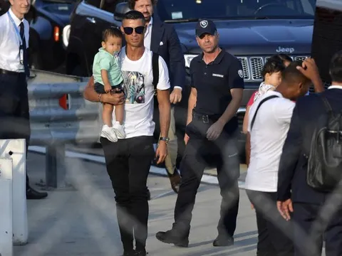 Ăn theo Ronaldo, đối thủ Juventus tăng gấp đôi giá vé