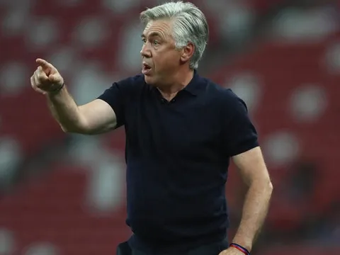 Ancelotti e ngại về 'M.U và các đồng đội'
