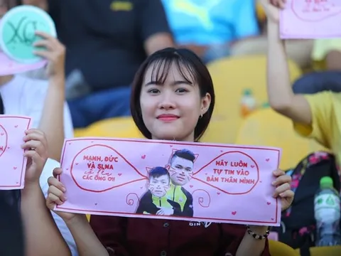 “Bóng hồng” xứ Nghệ đọ nhan sắc cùng dàn "hot girl" Cần Thơ