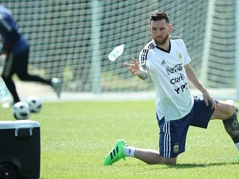 Messi xuống tóc, quyết cùng Argentina hạ gục Pháp