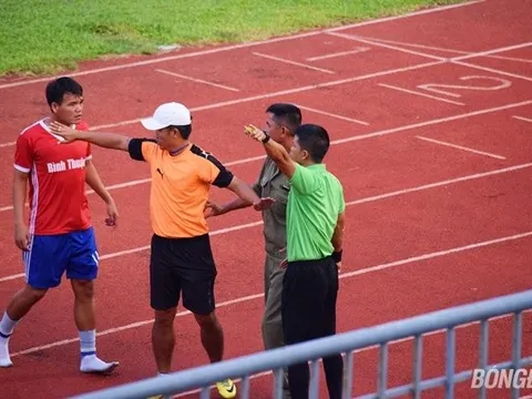 Thua tức tưởi trận play off, cầu thủ Bình Thuận "phun châu nhả ngọc" vào bóng đá Việt Nam