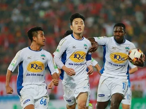 “Siêu phẩm” của Xuân Trường được bầu chọn đẹp nhất tháng 3