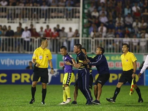 Xúc phạm trọng tài, Hà Nội FC nhận 5 án phạt từ VFF