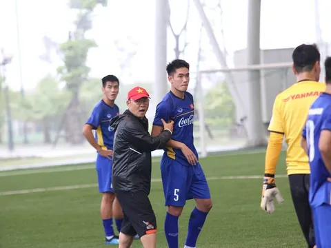 U23 Việt Nam hội đủ quân, thầy Park bắt đầu cầm tay chỉ việc