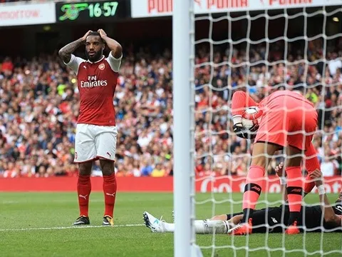 Arsenal 1-2 Sevilla: Giáo sư chia nửa buồn vui