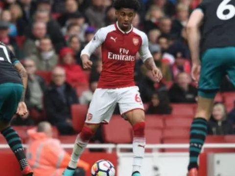 Arsenal có tới 3 ứng viên cho danh hiệu 'Cậu bé vàng'