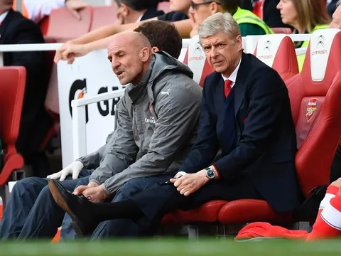 Arsenal đang hỗn loạn trên thị trường chuyển nhượng?