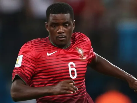 Arsenal, MU tranh giành "lá chắn thép" World Cup với giá miễn phí