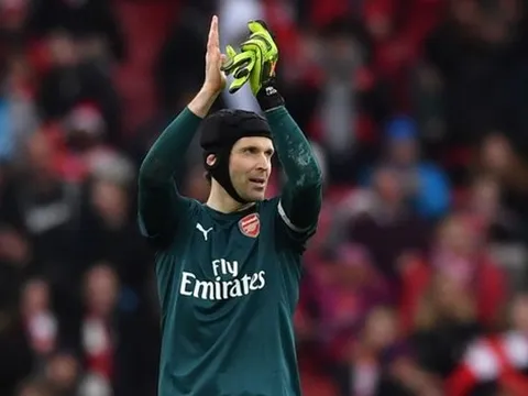 Arsenal sẵn sàng để Cech trở lại Chelsea