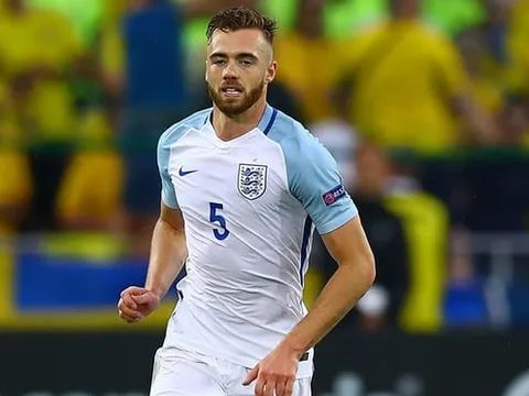 Arsenal sắp bán trung vệ U21 Anh