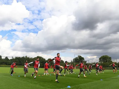 Arsenal tập dợt lần cuối, sẵn sàng chiến Chelsea