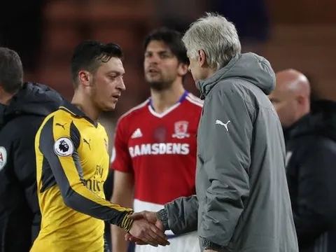 Arsenal thắng nhọc Middlesbrough: Thông điệp từ Wenger