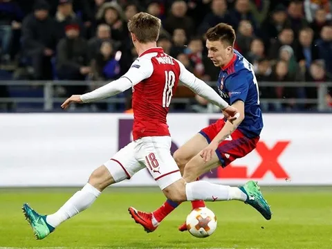 Arsenal thoát hiểm, đáng mừng hay đáng lo?