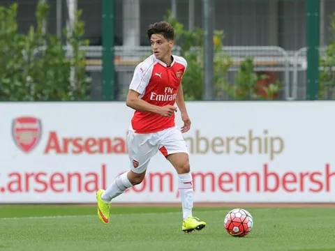 Arsenal tiếp tục công cuộc thanh lý người thừa