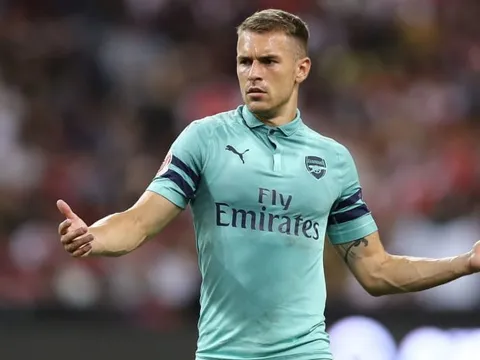 Barca đẩy nhanh thương vụ Ramsey, Emery tìm người thay thế