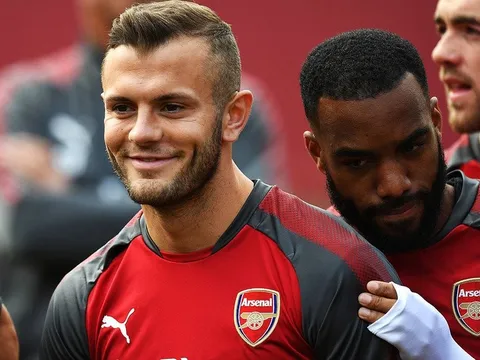 Arsene Wenger vẫn do dự với Wilshere