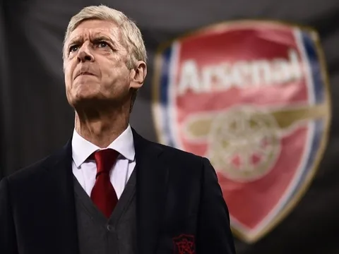 Chia tay Arsenal, Wenger luôn nhớ về 'đại kình địch đáng kính' Alex Ferguson