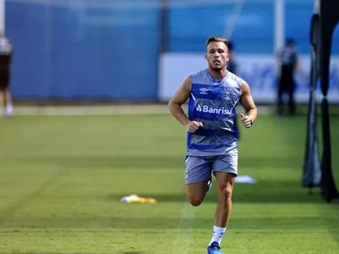 Bất ngờ gặp trục trặc, Arthur Melo chưa thể đến Barcelona