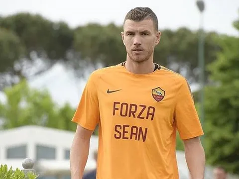 Cầu thủ AS Roma động viên CĐV Liverpool trước trận lượt về