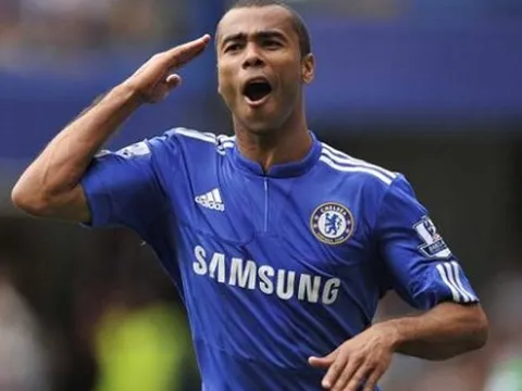 Ashley Cole thời còn đỉnh cao phong độ tại Chelsea