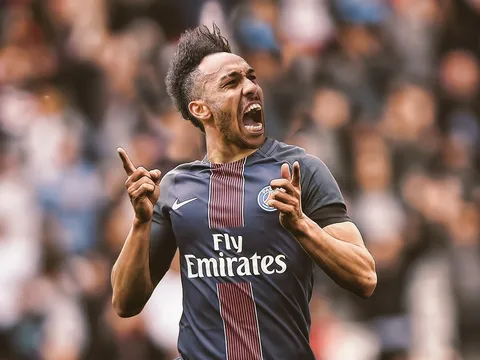Aubameyang, bom tấn thứ hai của Hè 2017?