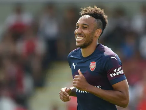 Aubameyang ghi hattrick chỉ trong 17 phút làm quà ra mắt Emery