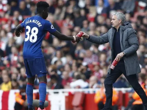 Axel Tuanzebe lại được tin dùng trận gặp Southampton