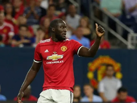 Bàn mở tỉ số của Romelu Lukaku vào lưới Man City