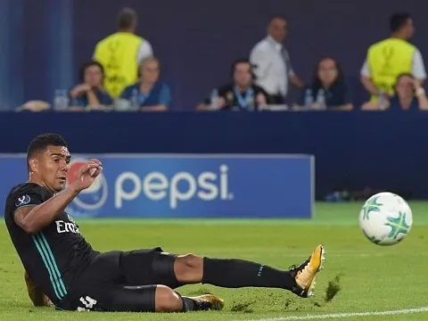Bàn thắng gây tranh cãi của Casemiro vs Man Utd