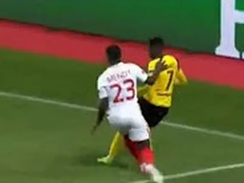 Bàn thắng rút ngắn tỷ số lên 1-2 của Marco Reus (Dortmund) vs Monaco