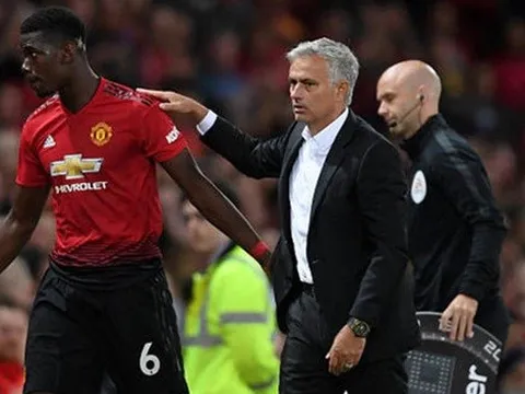 Băng thủ quân MU: Sự rối trí của Mourinho hay chiêu trò "treo củ cà rốt"?