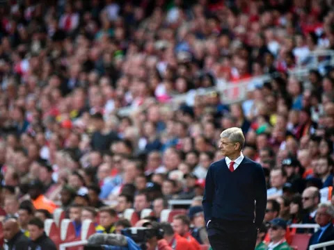 Báo Anh: Thua Chelsea, Wenger vẫn có hợp đồng mới