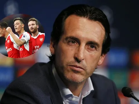 BÁO ĐỘNG cho Unai Emery: Mesut Ozil đang chia cắt Arsenal